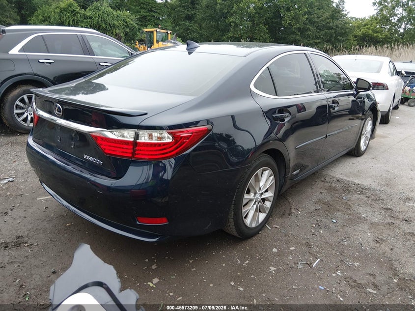2015 Lexus ES VIN JTHBW1GG4F2094878 IAAI salvage auction — FRONT END, Salvage - Greater Than 75% (Maryland), sold $75 on 2026-07-30 (photo 4)