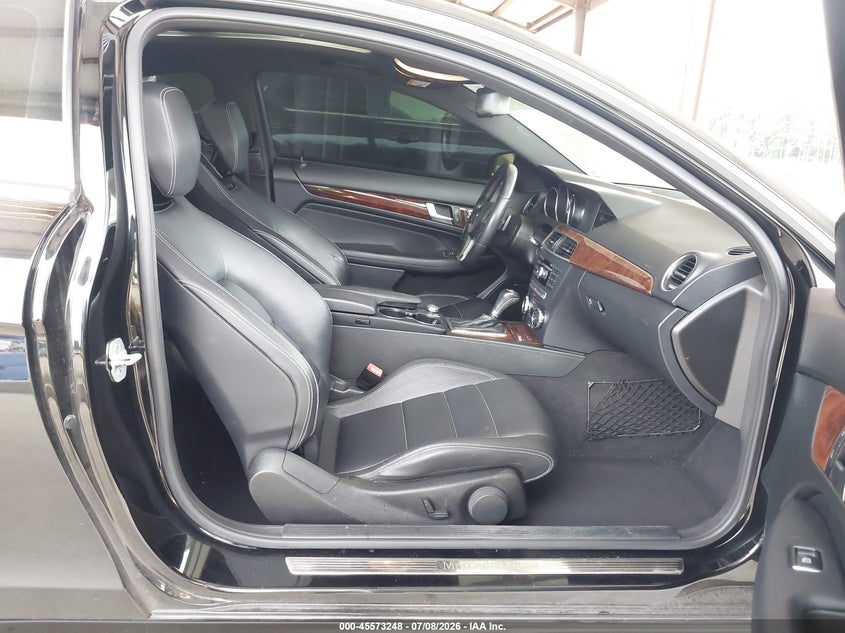 2012 Mercedes-benz C-klasse VIN WDDGJ8JB9CF893514 IAAI salvage auction — REAR END, Bill Of Sale (Washington), sold $1,500 on 2026-07-24 (photo 5)
