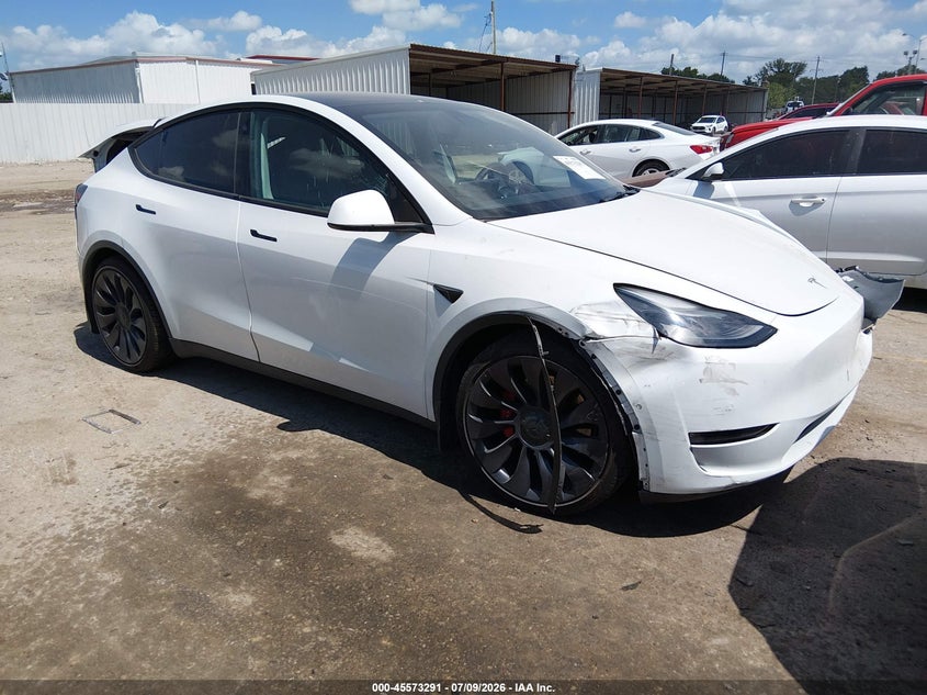 2022 Tesla Model y VIN 7SAYGDEF7NF307535 IAAI salvage auction — FRONT & REAR, Salvage Title, sold $7,800 on 2026-07-31 (photo 1)