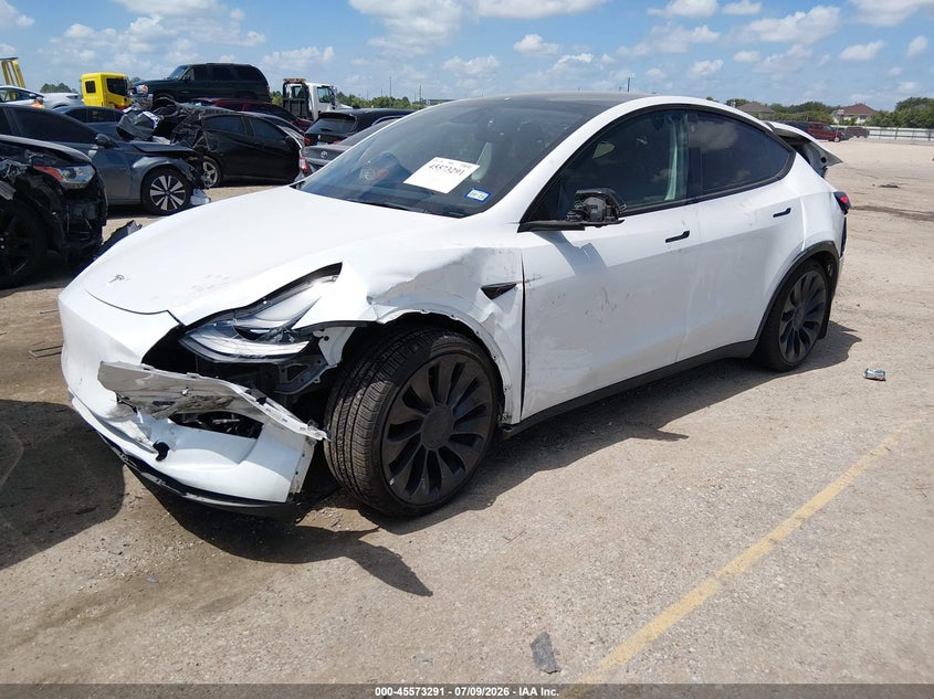 2022 Tesla Model y VIN 7SAYGDEF7NF307535 IAAI salvage auction — FRONT & REAR, Salvage Title, sold $7,800 on 2026-07-31 (photo 2)