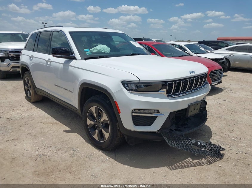 2022 Jeep Grand cherokee VIN 1C4RJYB68N8756284 — IAAI salvage auction photo