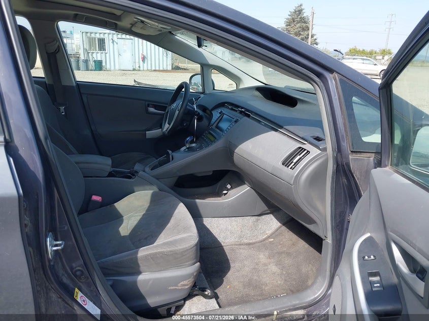 2011 Toyota Prius VIN JTDKN3DU3B0256838 IAAI salvage auction — NORMAL WEAR, Peddle Clear Public-Restricted (Oregon), sold $300 on 2026-07-27 (photo 5)