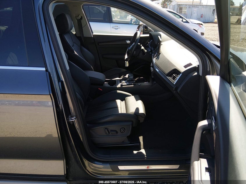 2024 Audi Q5 VIN WA1EAAFY0R2081339 IAAI salvage auction — NORMAL WEAR, Salvage Title, sold $16,300 on 2026-07-13 (photo 5)