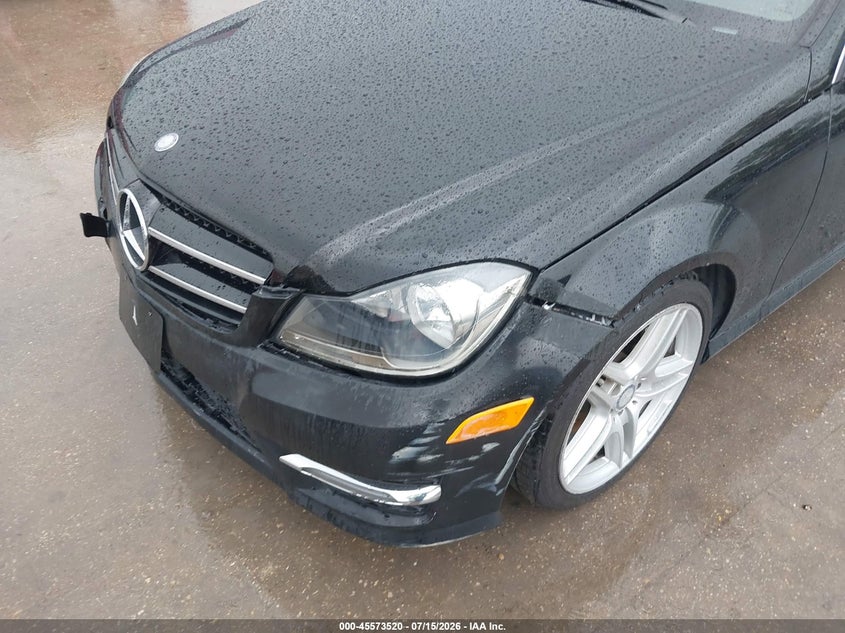 2015 Mercedes-benz C-klasse VIN WDDGJ4HBXFG417821 IAAI salvage auction — WATER/FLOOD, Non-Repairable (Texas), sold $1,050 on 2026-08-12 (photo 6)