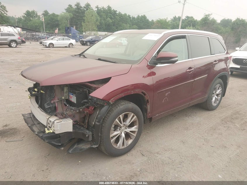 2015 Toyota Highlander VIN 5TDJKRFH5FS098609 IAAI salvage auction — FRONT END, Clear (Massachusetts), sold $7,000 on 2026-07-31 (photo 2)