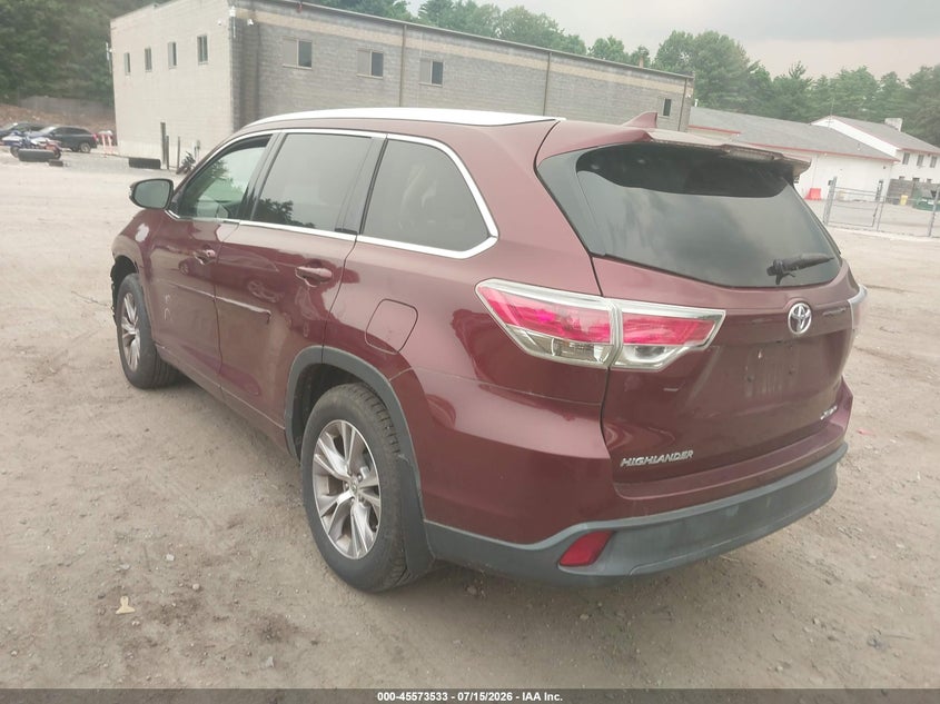 2015 Toyota Highlander VIN 5TDJKRFH5FS098609 IAAI salvage auction — FRONT END, Clear (Massachusetts), sold $7,000 on 2026-07-31 (photo 3)