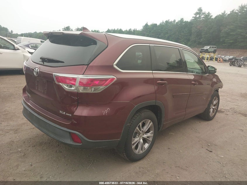 2015 Toyota Highlander VIN 5TDJKRFH5FS098609 IAAI salvage auction — FRONT END, Clear (Massachusetts), sold $7,000 on 2026-07-31 (photo 4)