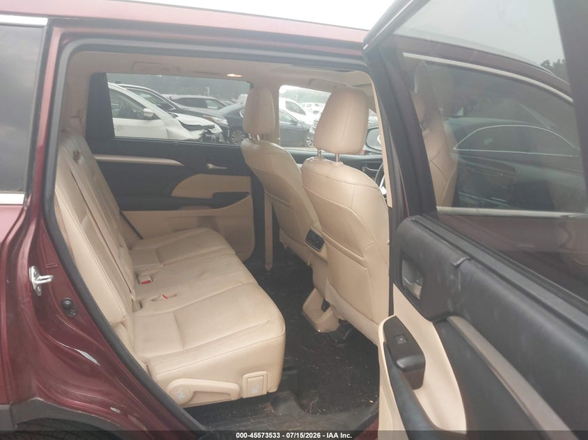 2015 Toyota Highlander VIN 5TDJKRFH5FS098609 IAAI salvage auction — FRONT END, Clear (Massachusetts), sold $7,000 on 2026-07-31 (photo 8)