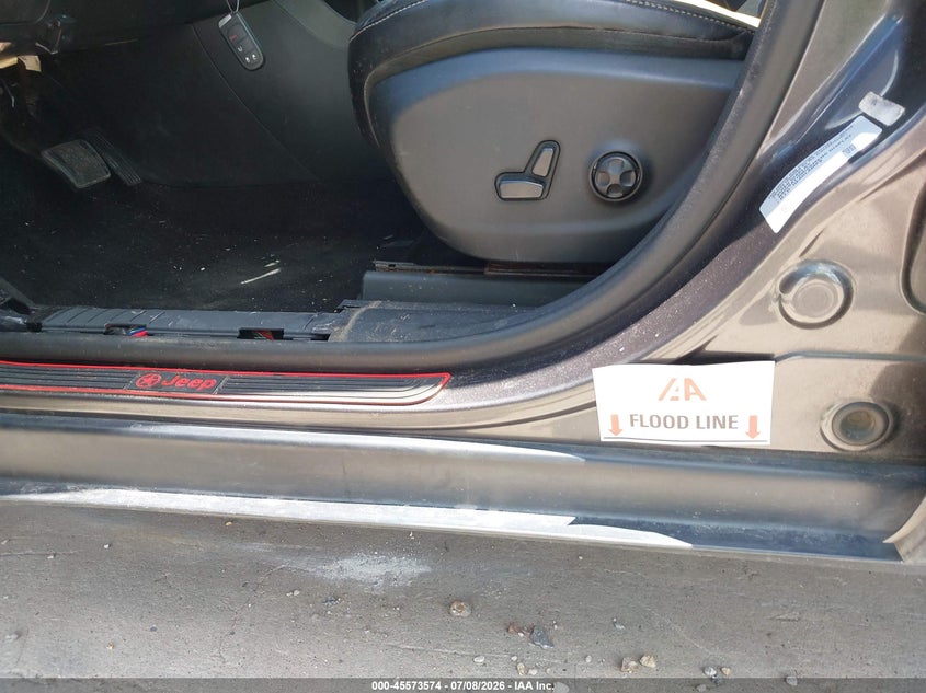 2015 Jeep Cherokee VIN 1C4PJLDS1FW560236 IAAI salvage auction — WATER/FLOOD, Salvage (Texas), sold $1,625 on 2026-08-01 (photo 6)