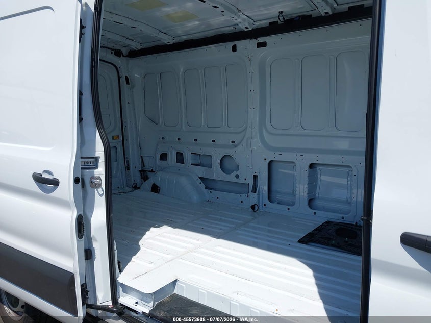 2026 Ford Transit VIN 1FTBR1C89TKB03478 IAAI salvage auction — REAR END, Salvage Title, sold $15,550 on 2026-07-29 (photo 8)