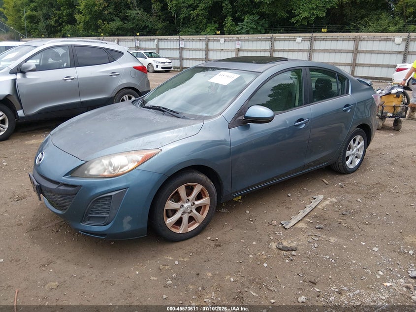 2011 Mazda 3 VIN JM1BL1VF1B1383866 IAAI salvage auction — NORMAL WEAR, Clear (Tennessee), sold $300 on 2026-07-15 (photo 2)