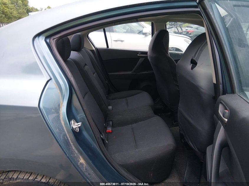 2011 Mazda 3 VIN JM1BL1VF1B1383866 IAAI salvage auction — NORMAL WEAR, Clear (Tennessee), sold $300 on 2026-07-15 (photo 8)