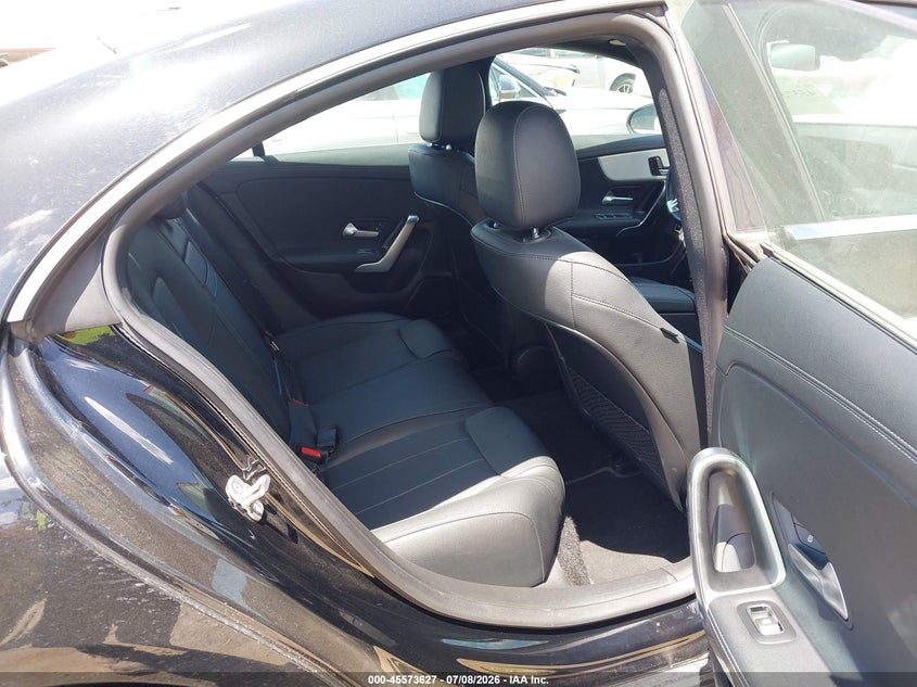 2025 Mercedes-benz VIN W1K5J4HB4SN526398 IAAI salvage auction — UNDERCARRIAGE, Salvage Title, sold $17,250 on 2026-07-17 (photo 8)
