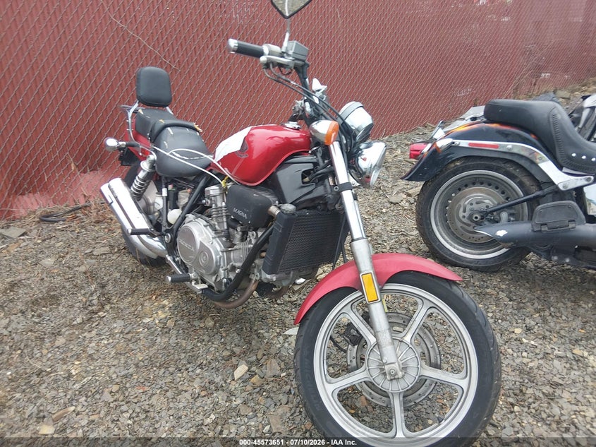 1987 Honda Vf700 VIN JH2RC2105HM300654 IAAI salvage auction — NORMAL WEAR, Clear (Pennsylvania), sold $100 on 2026-07-15 (photo 1)