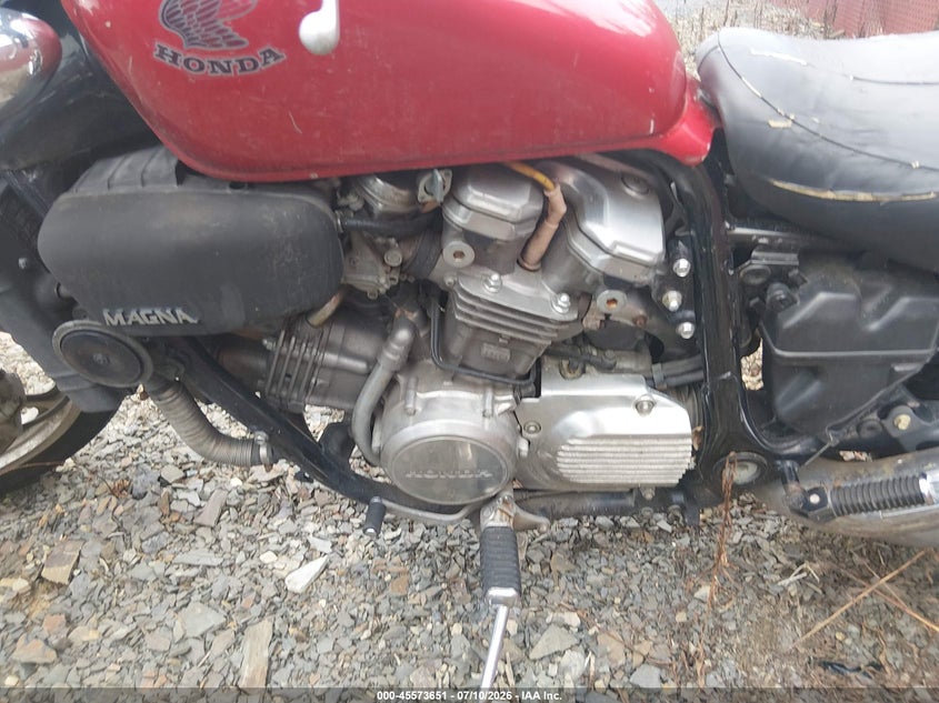 1987 Honda Vf700 VIN JH2RC2105HM300654 IAAI salvage auction — NORMAL WEAR, Clear (Pennsylvania), sold $100 on 2026-07-15 (photo 9)