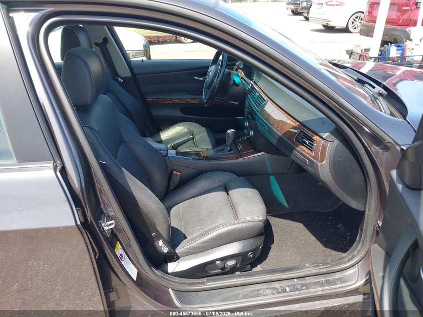 2007 BMW 3 series VIN WBAVC935X7KX54527 IAAI salvage auction — REAR END, Parts Only Bos (Minnesota), sold $450 on 2026-07-20 (photo 5)