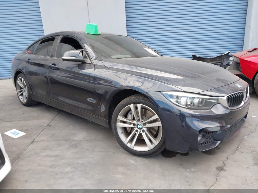 2018 BMW 4er VIN WBA4J7C57JBH15569 IAAI salvage auction — SIDE, Wait Title, sold $4,400 on 2026-07-31 (photo 1)