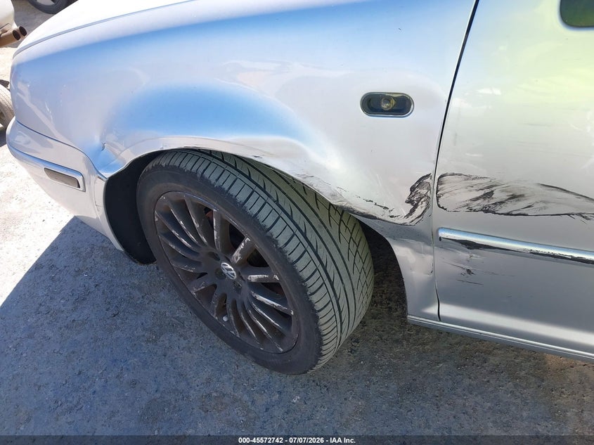 2005 Volkswagen Gti VIN 9BWDE61J054027167 IAAI salvage auction — NORMAL WEAR, Clear - Dealer Only (California), sold $1,350 on 2026-07-30 (photo 6)