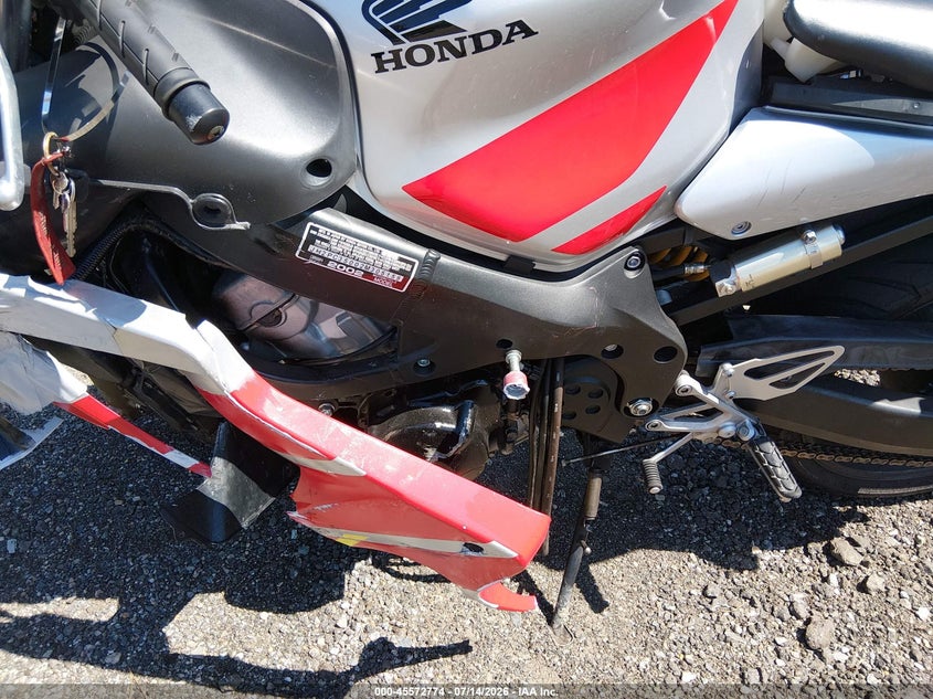 2002 Honda Cbr600 VIN JH2PC35002M305159 IAAI salvage auction — FRONT END, Clear (Virginia), sold $25 on 2026-07-28 (photo 9)