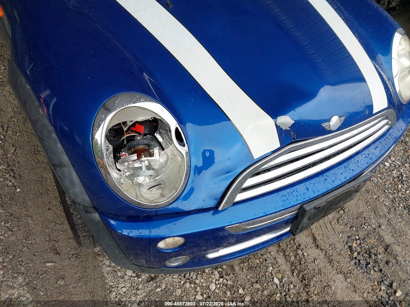 2005 Mini Cooper VIN WMWRC33545TK61061 IAAI salvage auction — FRONT END, Clear (Virginia), sold $1,300 on 2026-08-11 (photo 6)