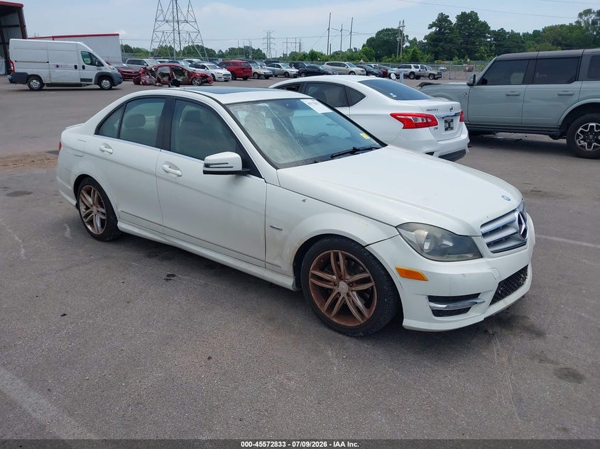 2012 Mercedes-benz C class VIN WDDGF4HB3CA611977 IAAI salvage auction — NORMAL WEAR, Clear (Tennessee), sold $550 on 2026-07-28 (photo 1)