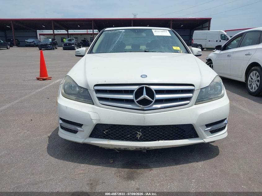 2012 Mercedes-benz C class VIN WDDGF4HB3CA611977 IAAI salvage auction — NORMAL WEAR, Clear (Tennessee), sold $550 on 2026-07-28 (photo 6)