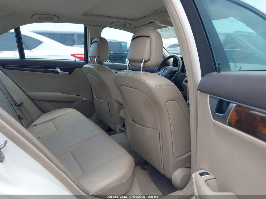 2012 Mercedes-benz C class VIN WDDGF4HB3CA611977 IAAI salvage auction — NORMAL WEAR, Clear (Tennessee), sold $550 on 2026-07-28 (photo 8)