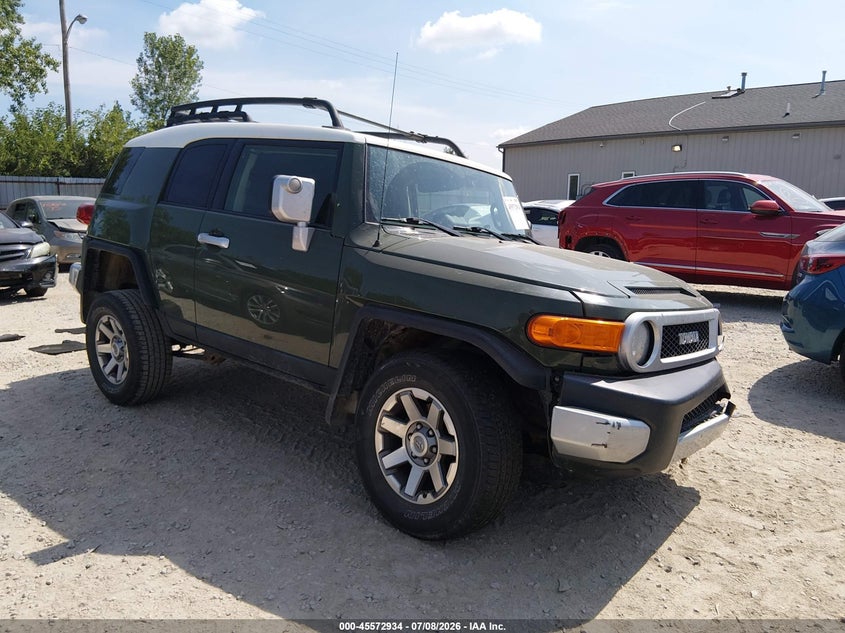 2014 Toyota Fj cruiser VIN JTEBU4BFXEK181752 IAAI salvage auction — LEFT FRONT, Salvage (Ohio), sold $8,200 on 2026-07-29 (photo 1)