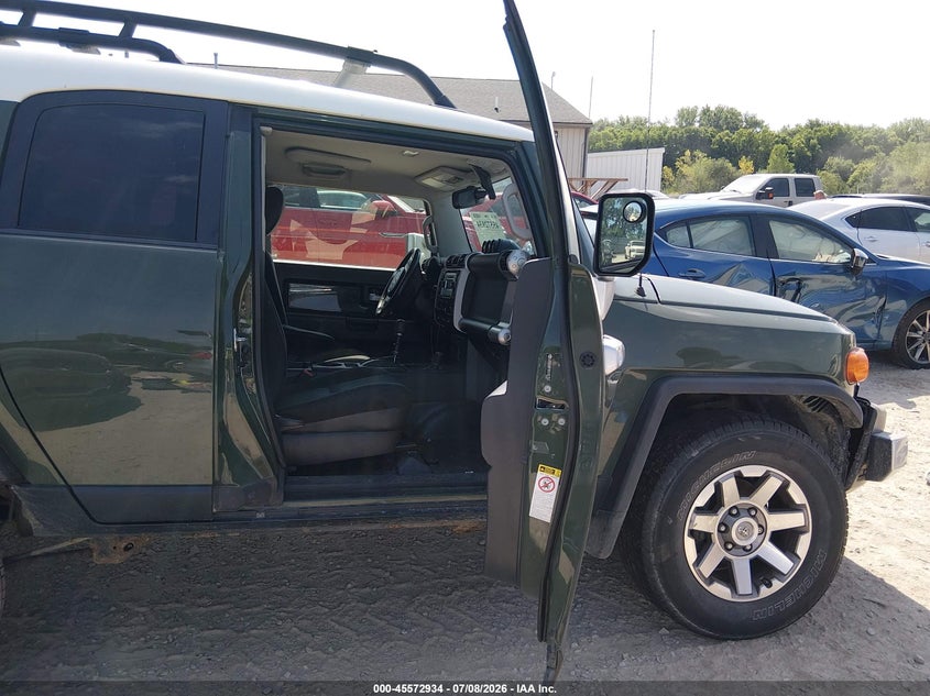 2014 Toyota Fj cruiser VIN JTEBU4BFXEK181752 IAAI salvage auction — LEFT FRONT, Salvage (Ohio), sold $8,200 on 2026-07-29 (photo 5)