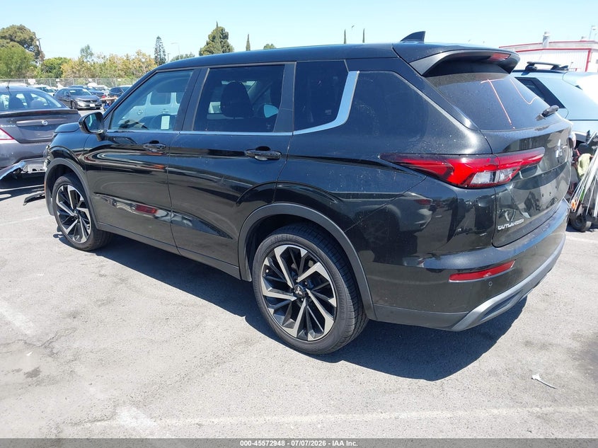 2022 Mitsubishi Outlander VIN JA4J4TA84NZ053201 IAAI salvage auction — FRONT END, Salvage (California), sold $7,200 on 2026-08-03 (photo 3)