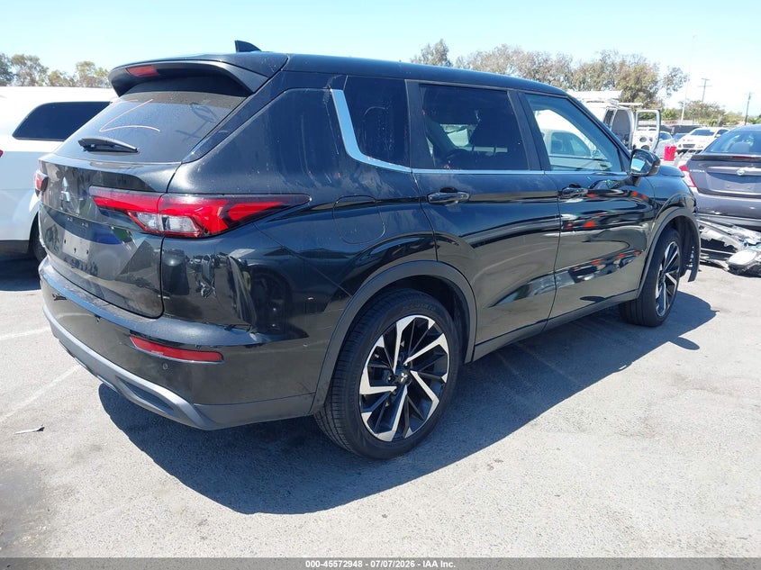 2022 Mitsubishi Outlander VIN JA4J4TA84NZ053201 IAAI salvage auction — FRONT END, Salvage (California), sold $7,200 on 2026-08-03 (photo 4)