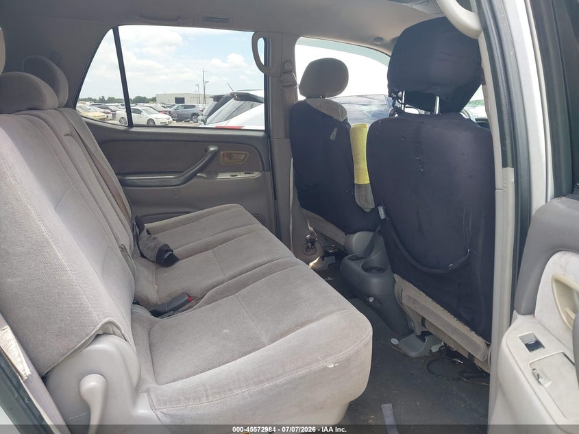 2002 Toyota Sequoia VIN 5TDZT34A02S075803 IAAI salvage auction — NORMAL WEAR, Clear (Florida), sold $675 on 2026-07-29 (photo 8)