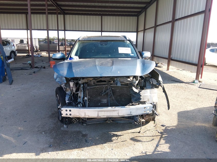 2022 Toyota Highlander VIN 5TDGZRAH0NS112637 IAAI salvage auction — FRONT END, Salvage Title, sold $9,700 on 2026-08-22 (photo 6)