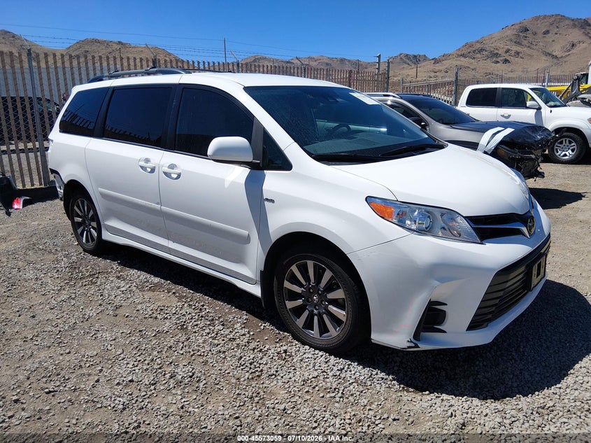 2020 Toyota Sienna VIN 5TDJZ3DCXLS239900 IAAI salvage auction — REAR END, Wait Title, sold $7,800 on 2026-08-21 (photo 1)