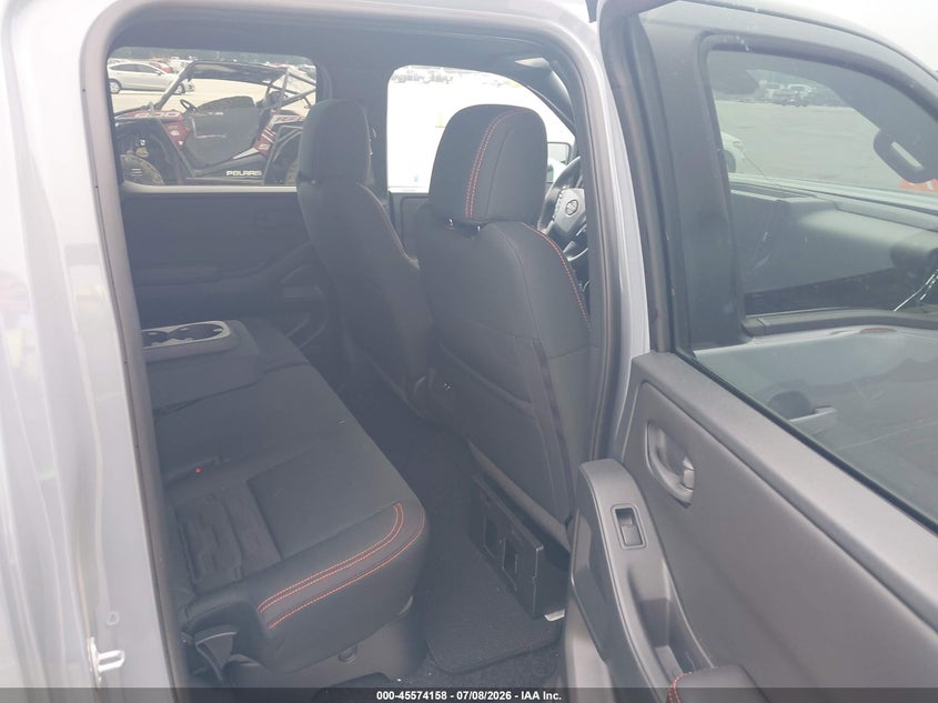 2026 Nissan Navara (frontier) VIN 1N6ED1EK6TN643452 IAAI salvage auction — SIDE, Salvage Title, sold $20,800 on 2026-09-10 (photo 8)