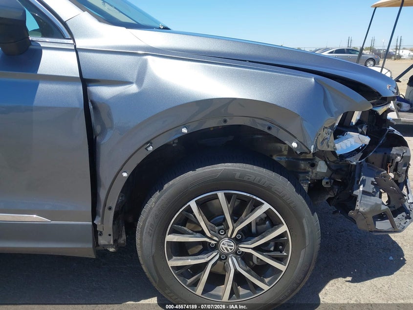 2021 Volkswagen Tiguan VIN 3VV3B7AX9MM058446 IAAI salvage auction — RIGHT FRONT, Salvage Title, sold $6,600 on 2026-08-10 (photo 6)