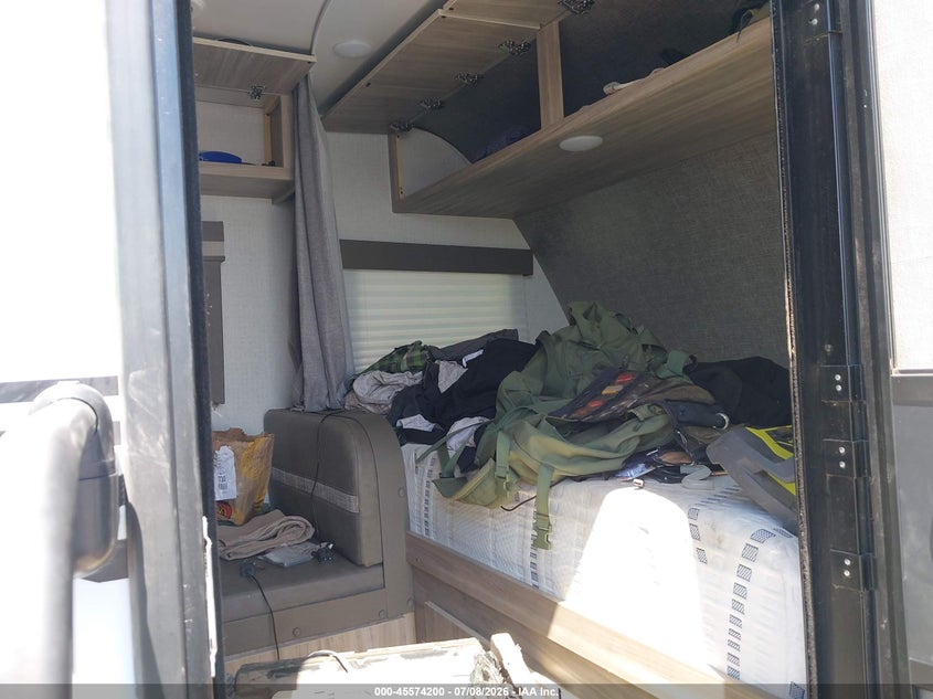 2022 Winnebago Micro minn VIN 54CTM2J20N3070133 IAAI salvage auction — THEFT, Salvage (Arizona), sold $7,275 on 2026-08-11 (photo 5)