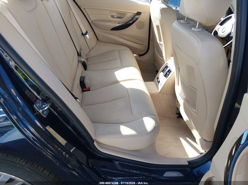 2014 BMW 3er VIN WBA3B3C5XEF545155 IAAI salvage auction — NORMAL WEAR, Clear (Colorado), sold $25 on 2026-07-21 (photo 8)
