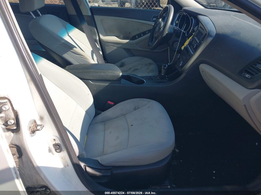 2014 Kia Optima VIN KNAGM4A71E5507891 IAAI salvage auction — NORMAL WEAR, Clear (Massachusetts), sold $425 on 2026-07-28 (photo 5)