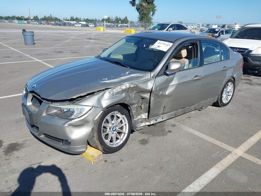 2010 BMW 3 series VIN WBAPH5G54ANM35742 IAAI salvage auction — SIDE, Salvage (California), sold $325 on 2026-07-25 (photo 2)