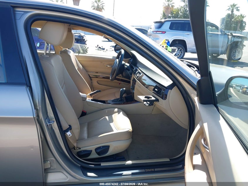 2010 BMW 3 series VIN WBAPH5G54ANM35742 IAAI salvage auction — SIDE, Salvage (California), sold $325 on 2026-07-25 (photo 5)