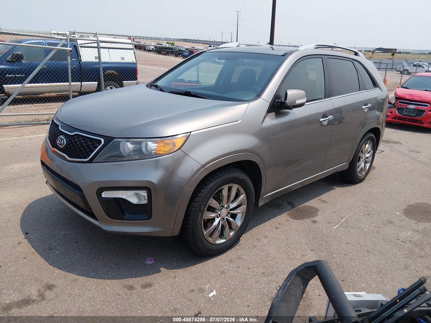 2013 Kia Sorento VIN 5XYKW4A22DG387018 IAAI salvage auction — NORMAL WEAR, Clear (Colorado), sold $950 on 2026-07-15 (photo 2)