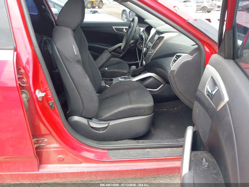 2015 Hyundai Veloster VIN KMHTC6AD4FU228203 IAAI salvage auction — NORMAL WEAR, Original (Texas), sold $500 on 2026-07-28 (photo 5)