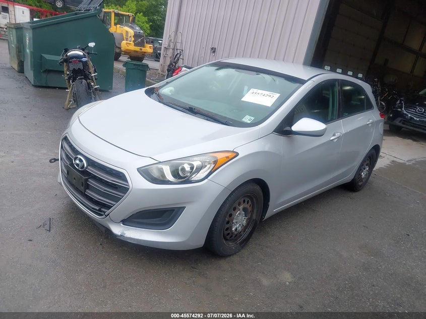 2017 Hyundai Elantra VIN KMHD35LH3HU369376 IAAI salvage auction — NORMAL WEAR, Clear (New York), sold $500 on 2026-07-29 (photo 2)