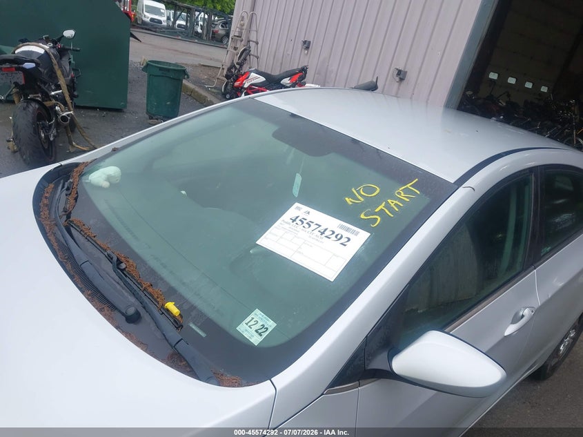2017 Hyundai Elantra VIN KMHD35LH3HU369376 IAAI salvage auction — NORMAL WEAR, Clear (New York), sold $500 on 2026-07-29 (photo 6)
