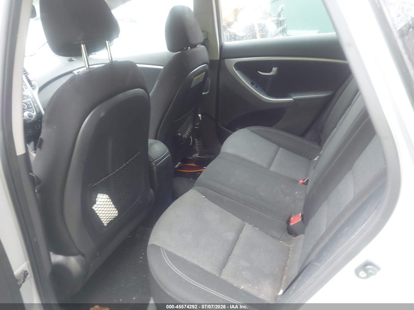 2017 Hyundai Elantra VIN KMHD35LH3HU369376 IAAI salvage auction — NORMAL WEAR, Clear (New York), sold $500 on 2026-07-29 (photo 8)