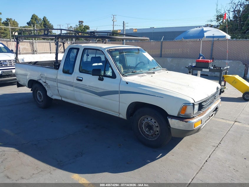 1990 Toyota Pickup VIN JT4RN93PXL5025114 IAAI salvage auction — NORMAL WEAR, Clear - Dealer Only (California), sold $2,250 on 2026-07-20 (photo 1)