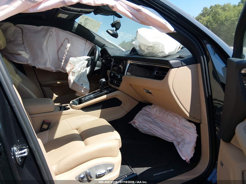 2024 Porsche Macan VIN WP1AA2A54RLB00328 IAAI salvage auction — FRONT END, Salvage Title, sold $11,600 on 2026-07-30 (photo 5)