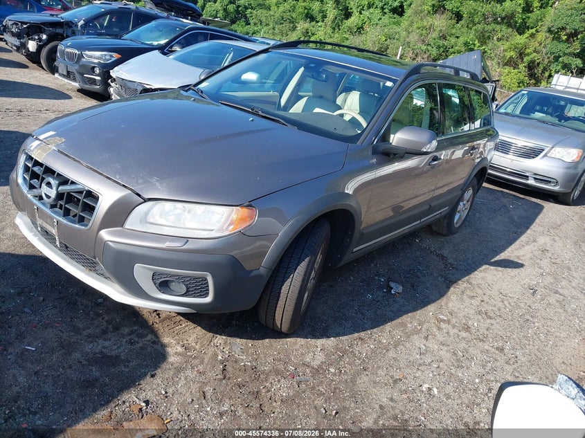 2011 Volvo Xc70 VIN YV4940BZ8B1114796 IAAI salvage auction — NORMAL WEAR, Clear (Massachusetts), sold $375 on 2026-07-21 (photo 1)