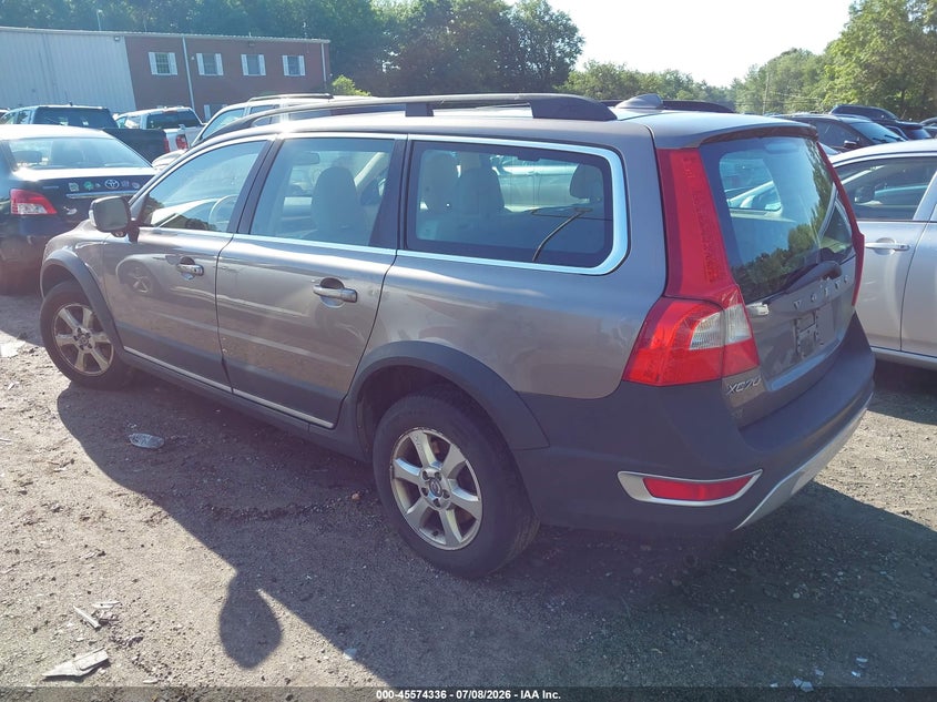 2011 Volvo Xc70 VIN YV4940BZ8B1114796 IAAI salvage auction — NORMAL WEAR, Clear (Massachusetts), sold $375 on 2026-07-21 (photo 2)